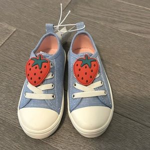 Brand New (Tags on) size 6 toddler shoes (Old Navy)